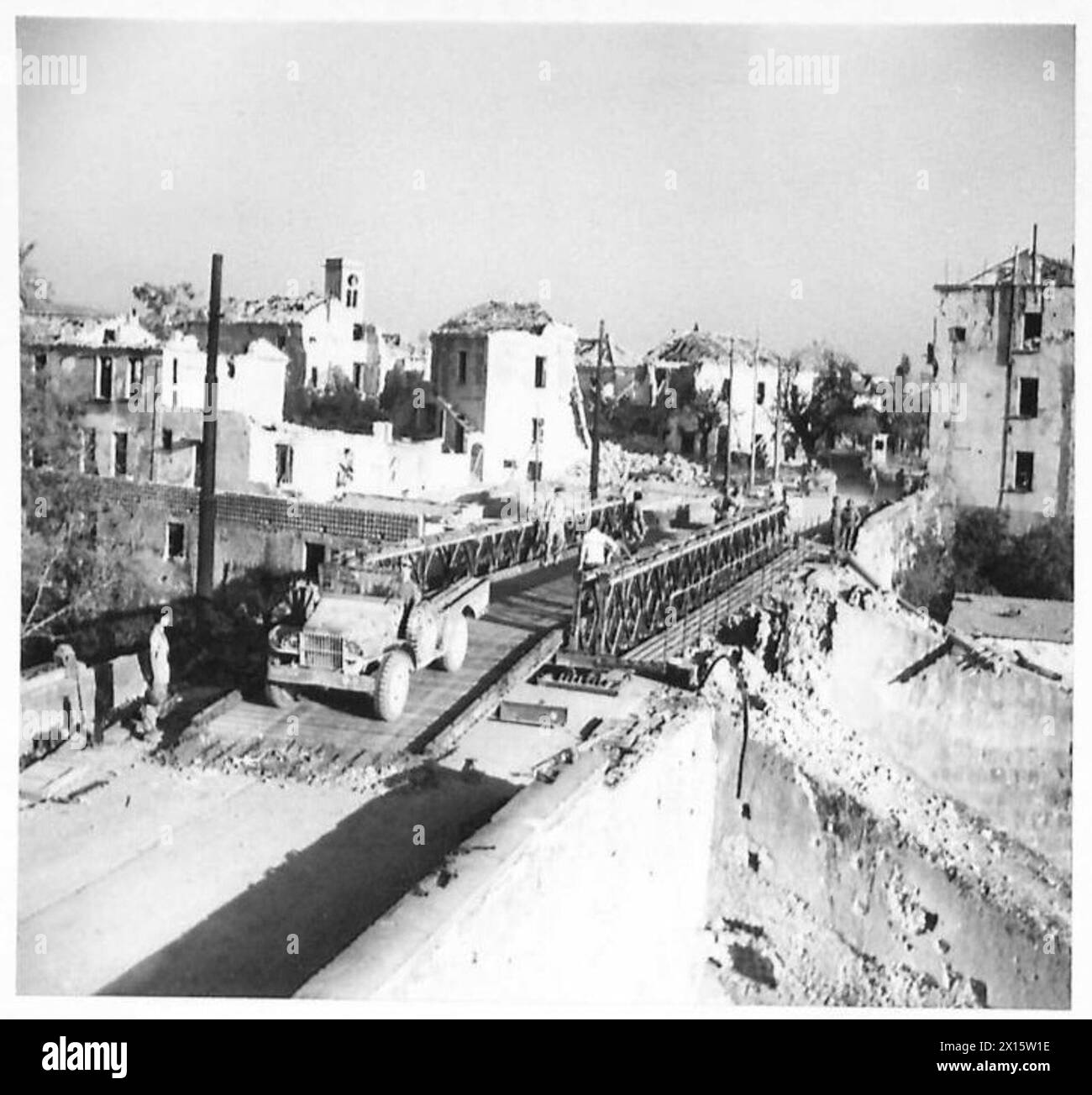 INVASION OF ITALY FIFTH ARMY BRIDGE BUILDING AT BATTIPAGLIA The