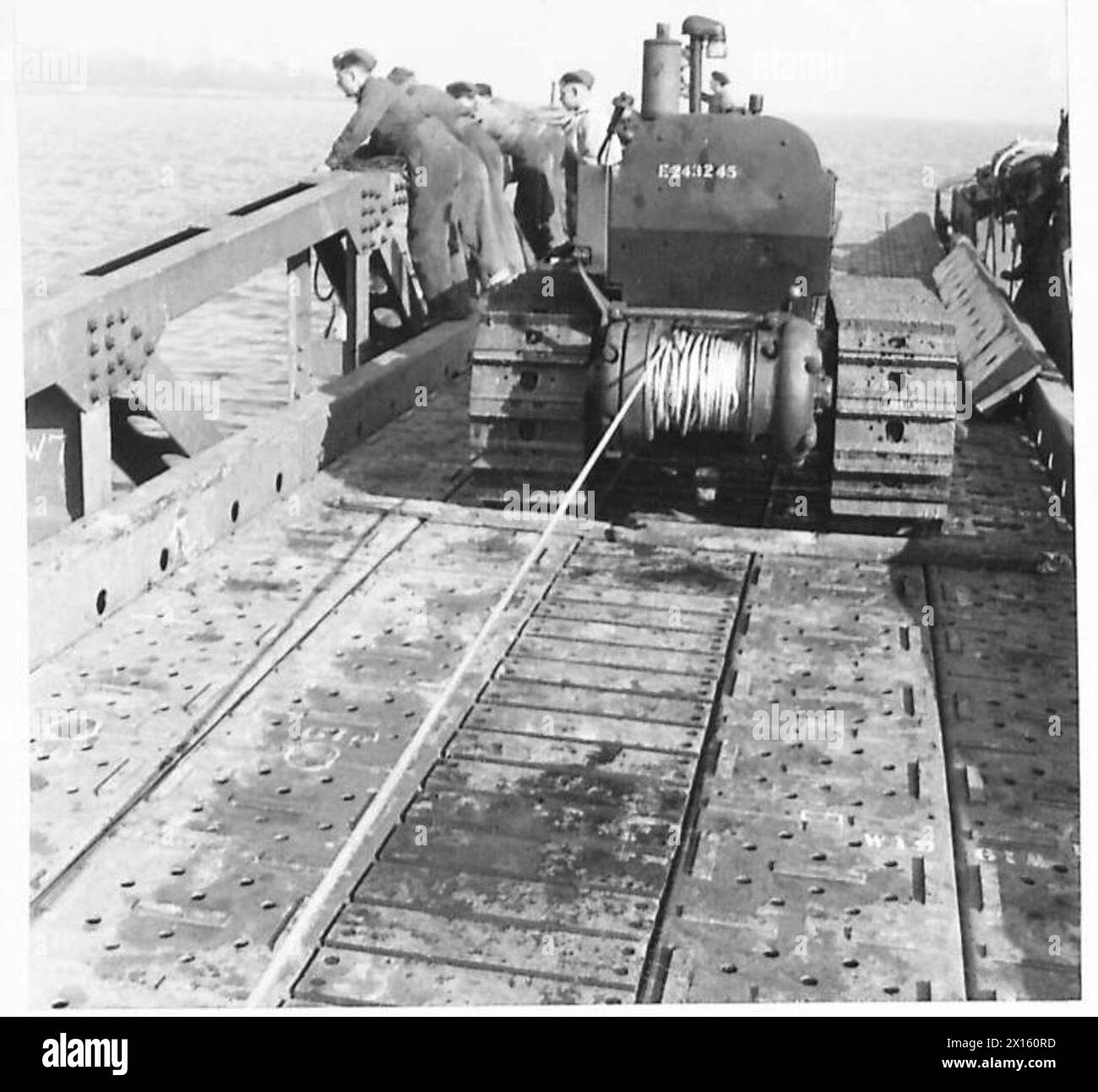 Float Ramp Chain Operationsupport hi-res stock photography and images - Alamy