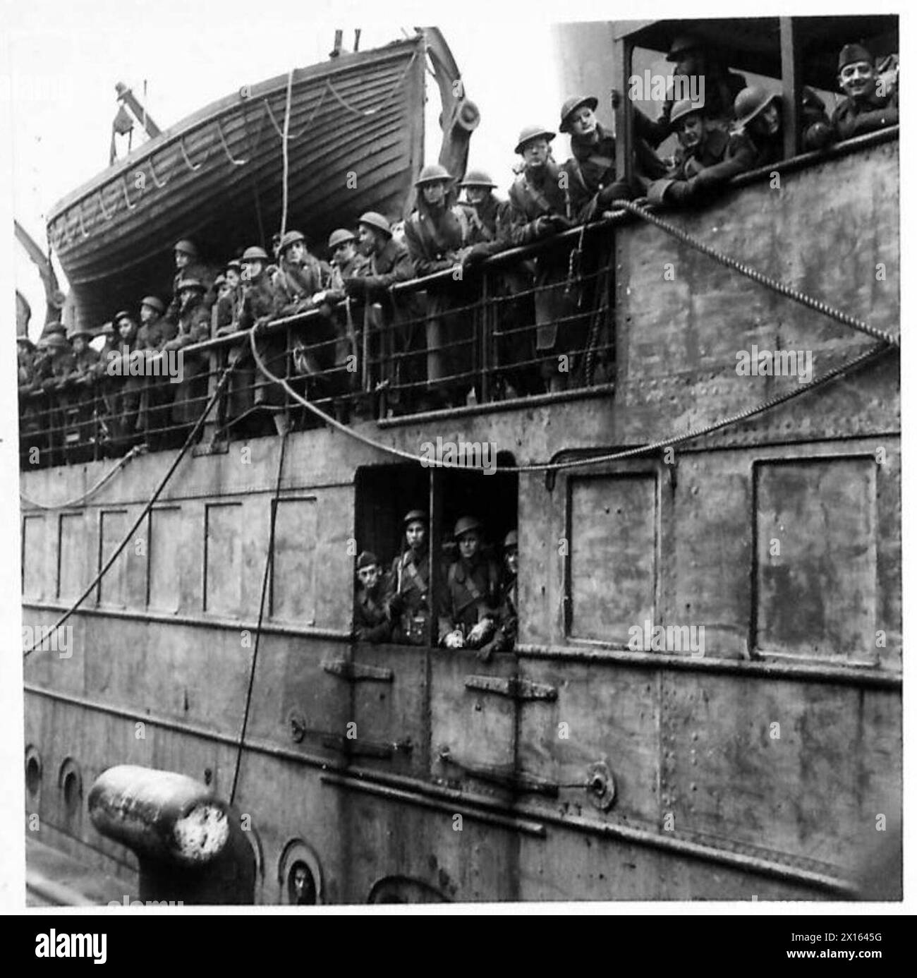 UNITED STATES TROOPS LAND IN ULSTER - Some of the