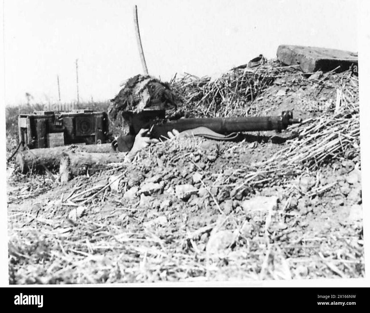 British troops under fire Black and White Stock Photos & Images - Alamy