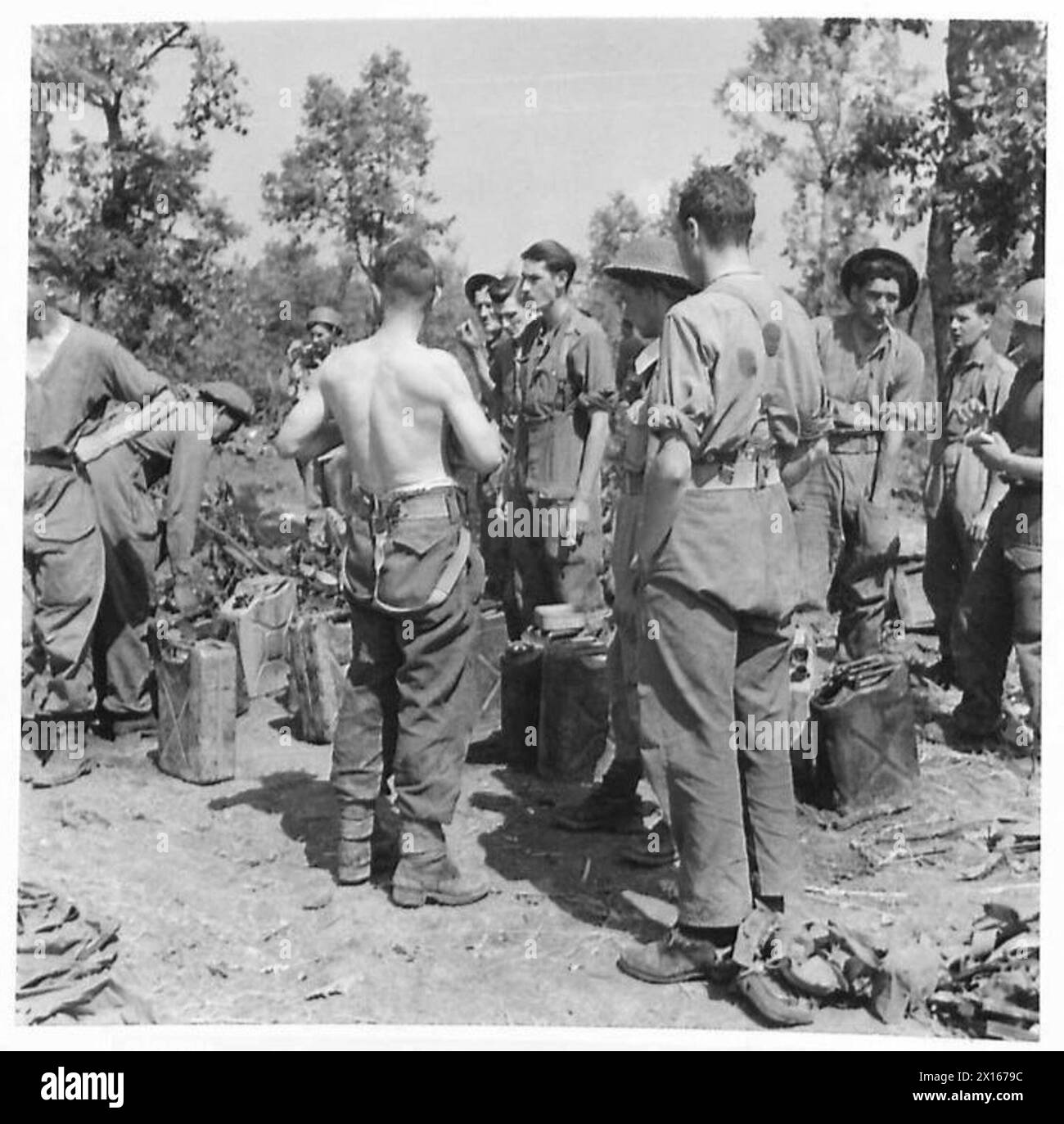 British Army personnel of the Eighth Army are shown after breaking through the Hitler Line Stock Photo