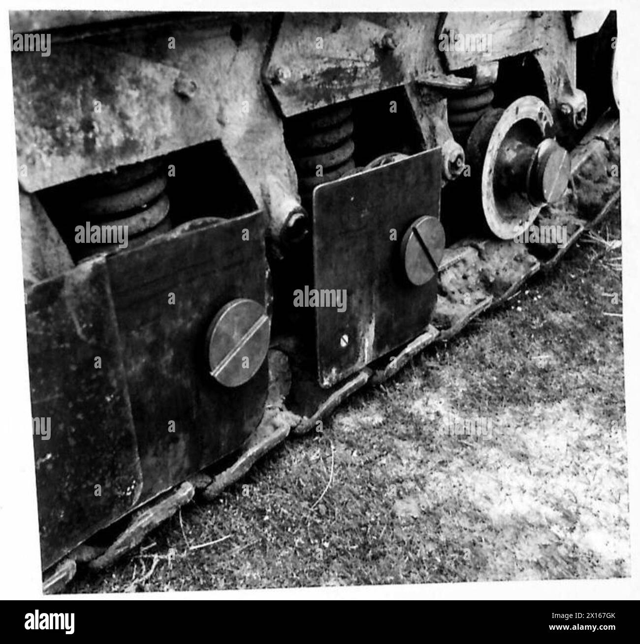 EXPERIMENTS IN TANK RECOVERY - View showing roller between inner and ...