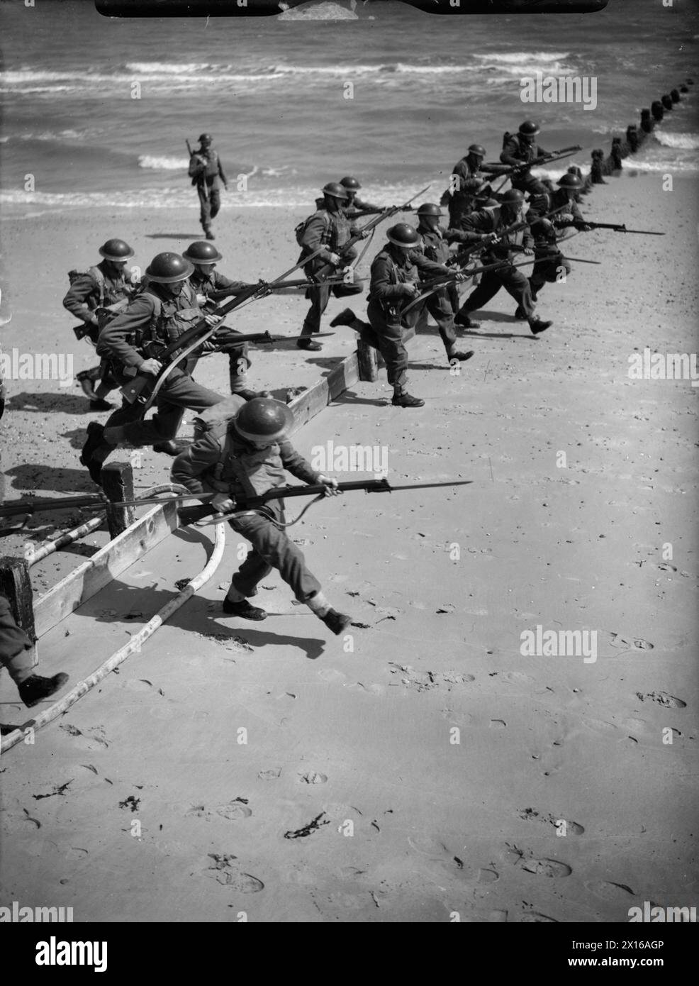 During platoon attack training hi-res stock photography and images - Alamy