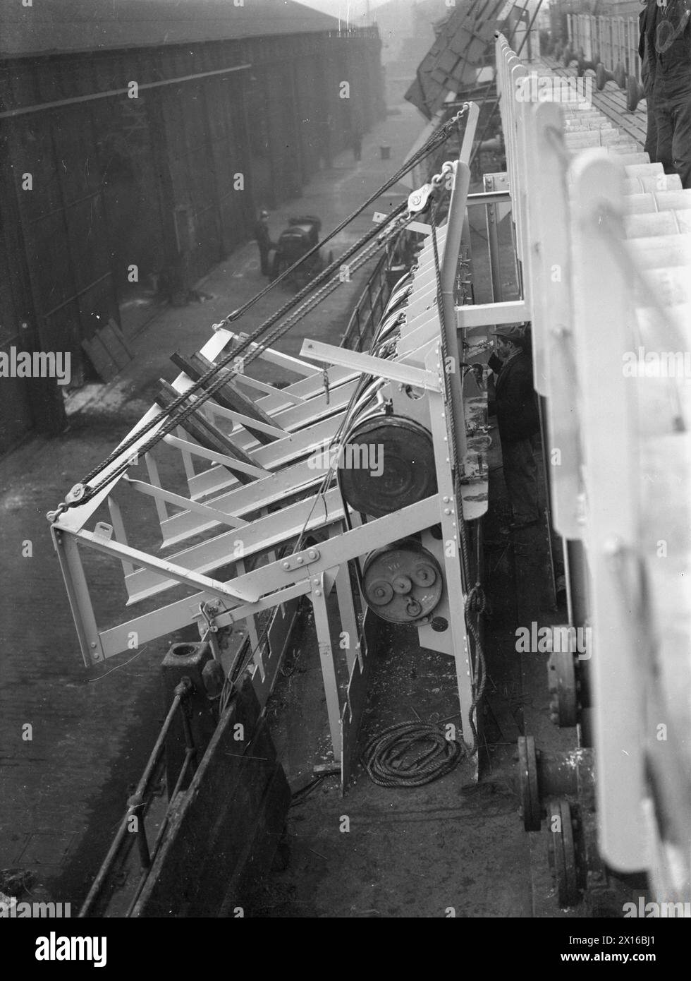 Hms Depth Charge Rack Depth charge racks hi-res stock photography and images - Alamy