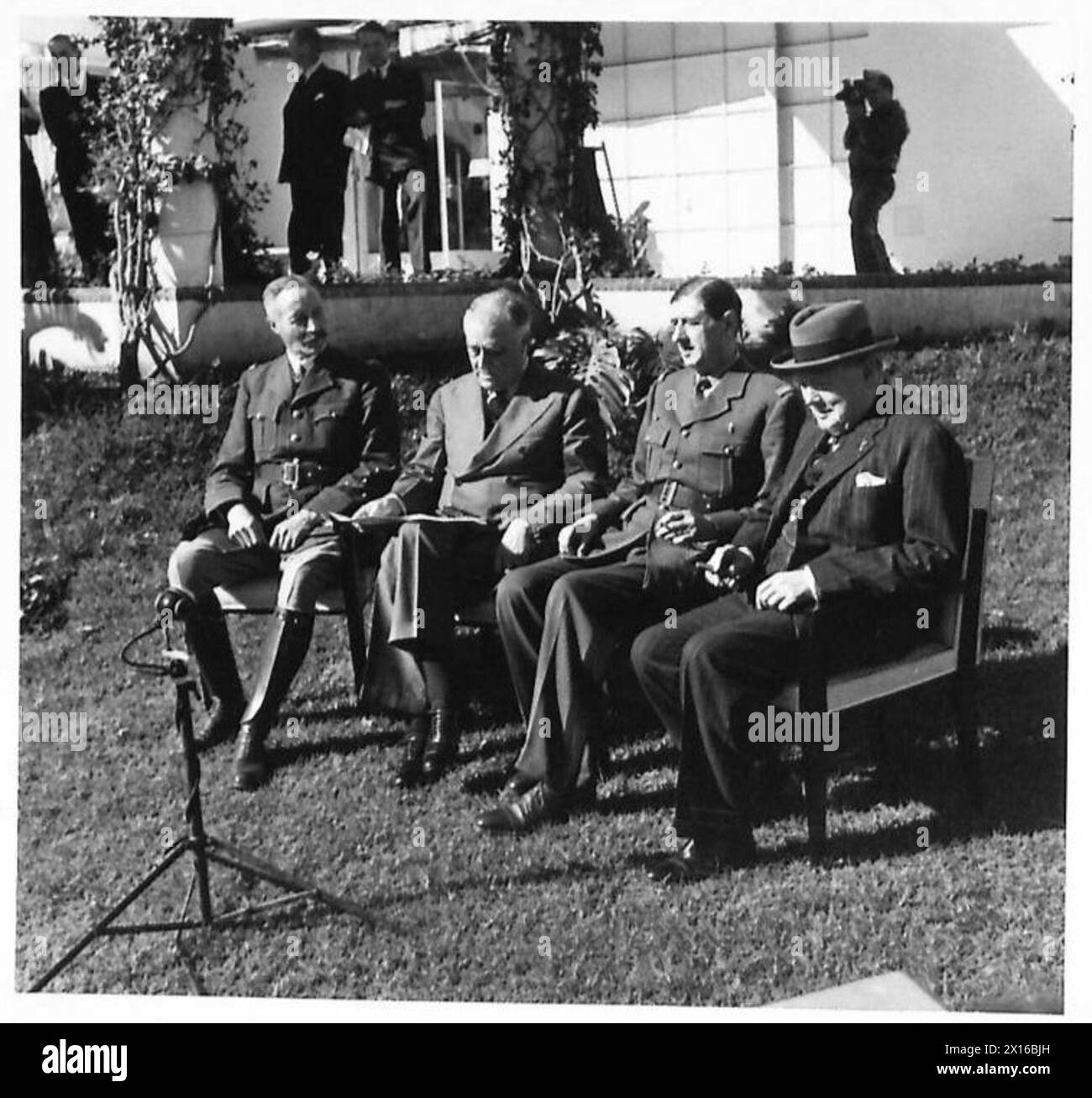 THE CASABLANCA CONFERENCE, JANUARY 1943 - General Henri Giraud, the High Commissioner of French North and West Africa, President Franklin D. Roosevelt, General Charles de Gaulle, the leader of the Free French, and Prime Minister Winston Churchill during a press conference at Villa Dar es Saada, Casablanca, 24 January 1943 French Army, de Gaulle, Charles André Joseph Marie, Giraud, Henri Honore, Roosevelt, Franklin Delano, Churchill, Winston Leonard Spencer Stock Photo