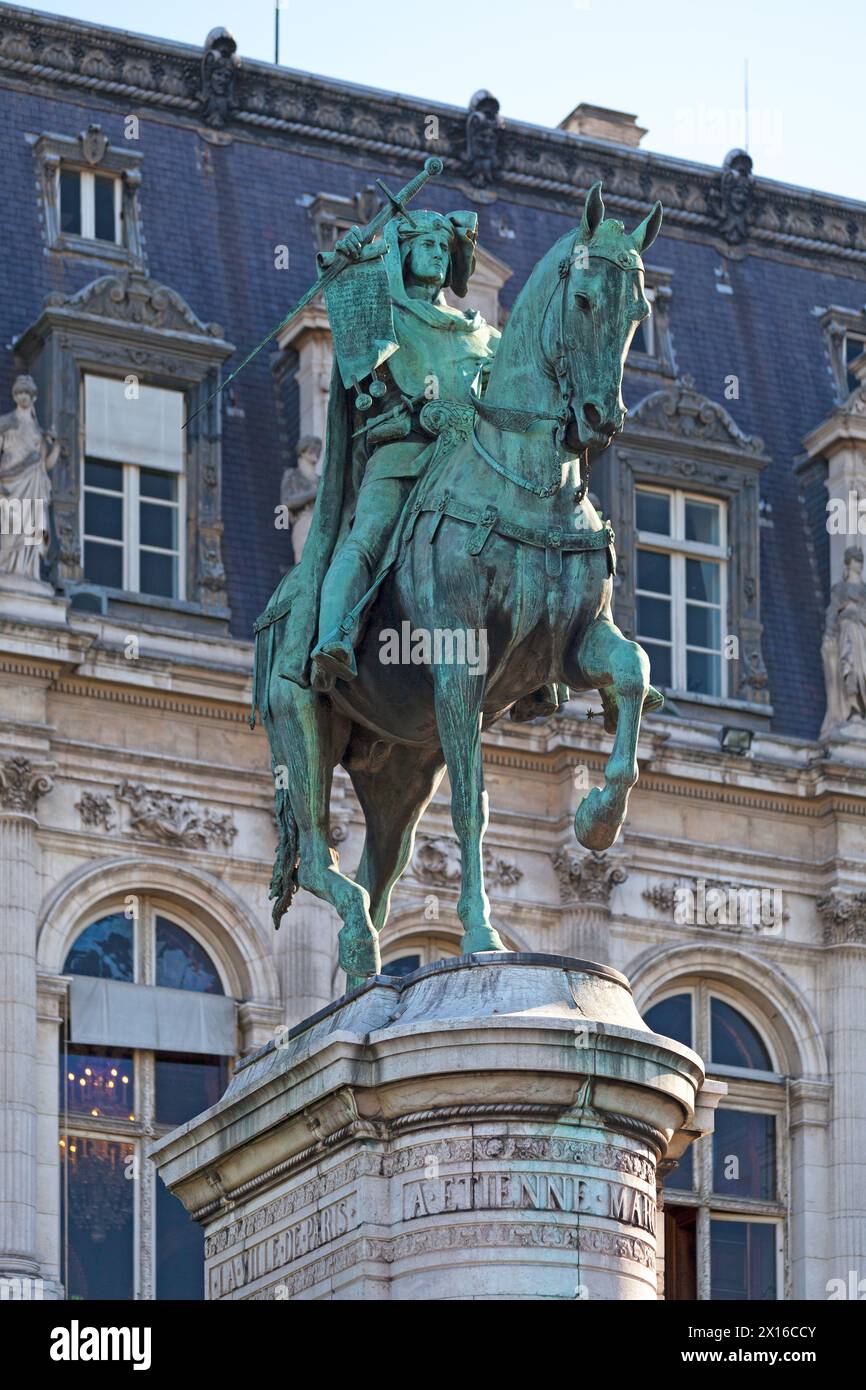 The equestrian statue of Etienne Marcel designed by the sculptor Antonin Idrac in 1888 on the quay of the Hotel-de-Ville. Marcel was the provost of th Stock Photo