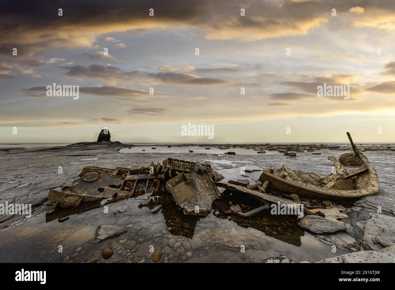 Simulated wreck hi-res stock photography and images - Alamy