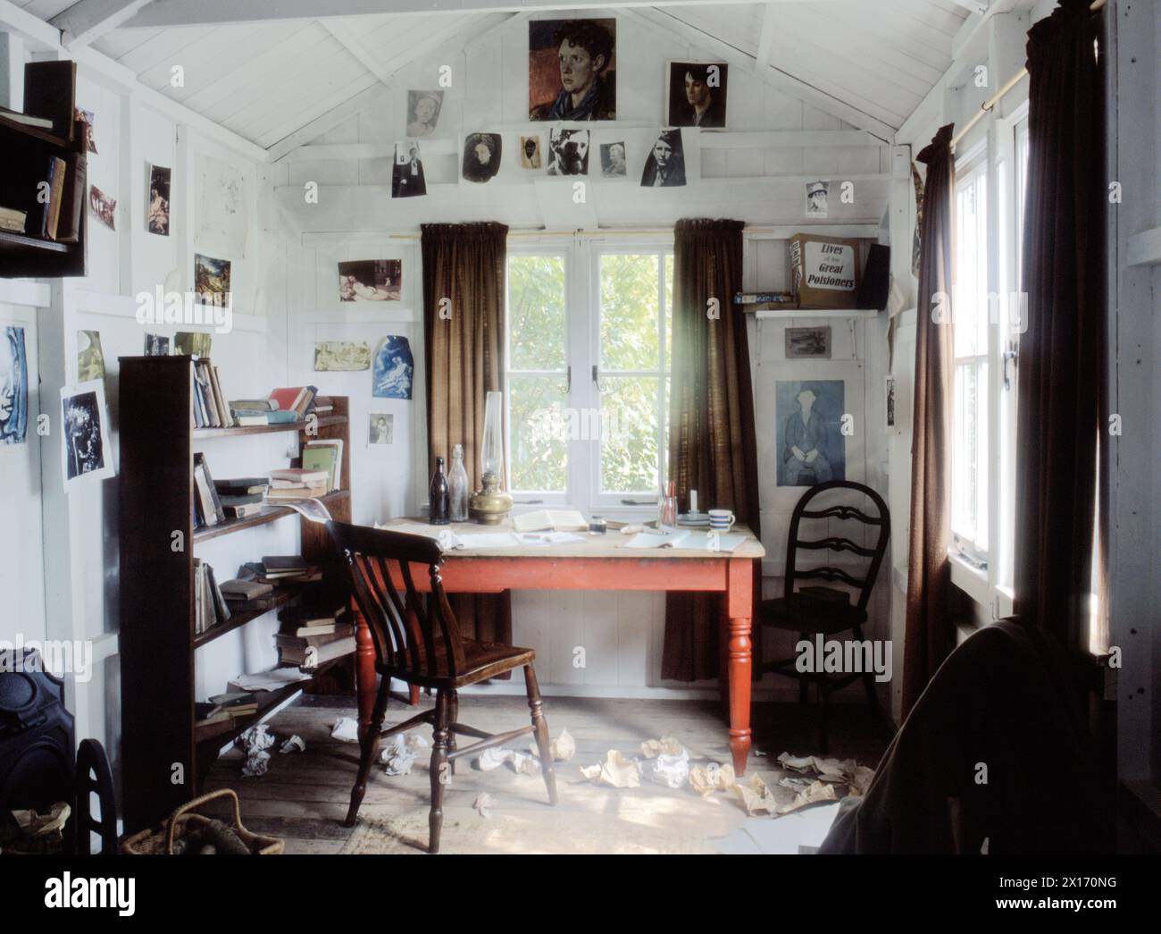 Interior of the writing shed, Dylan Thomas’ boathouse, overlooking the estuary where the river Taf flows into Carmarthen Bay at Laugharne. Stock Photo