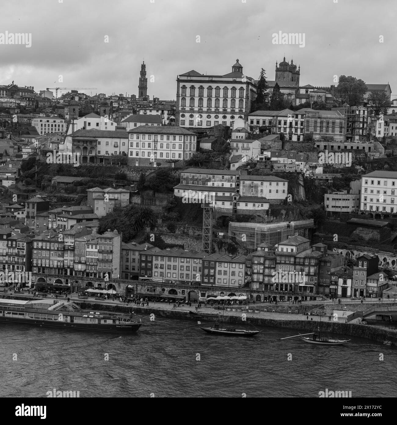 Madrid, Spain. 15th Apr, 2024. View of the Porto Riviera, stretching along thee Douro River between the cities of Porto and Vila Nova de Gaia, April 15, 2024 in Portugal. (Photo by Oscar Gonzalez/Sipa USA) Credit: Sipa USA/Alamy Live News Stock Photo