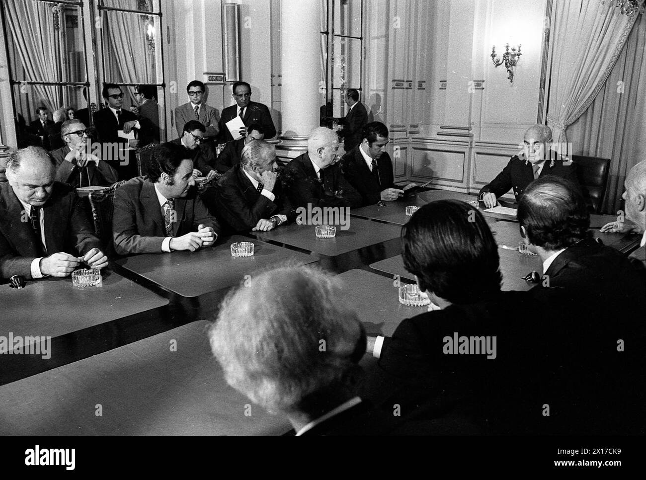 Argentine newspaper editors meeting at the Government House (Casa Rosada) with de facto President Alejandro Agustín Lanusse, Buenos Aires, 1972. Stock Photo