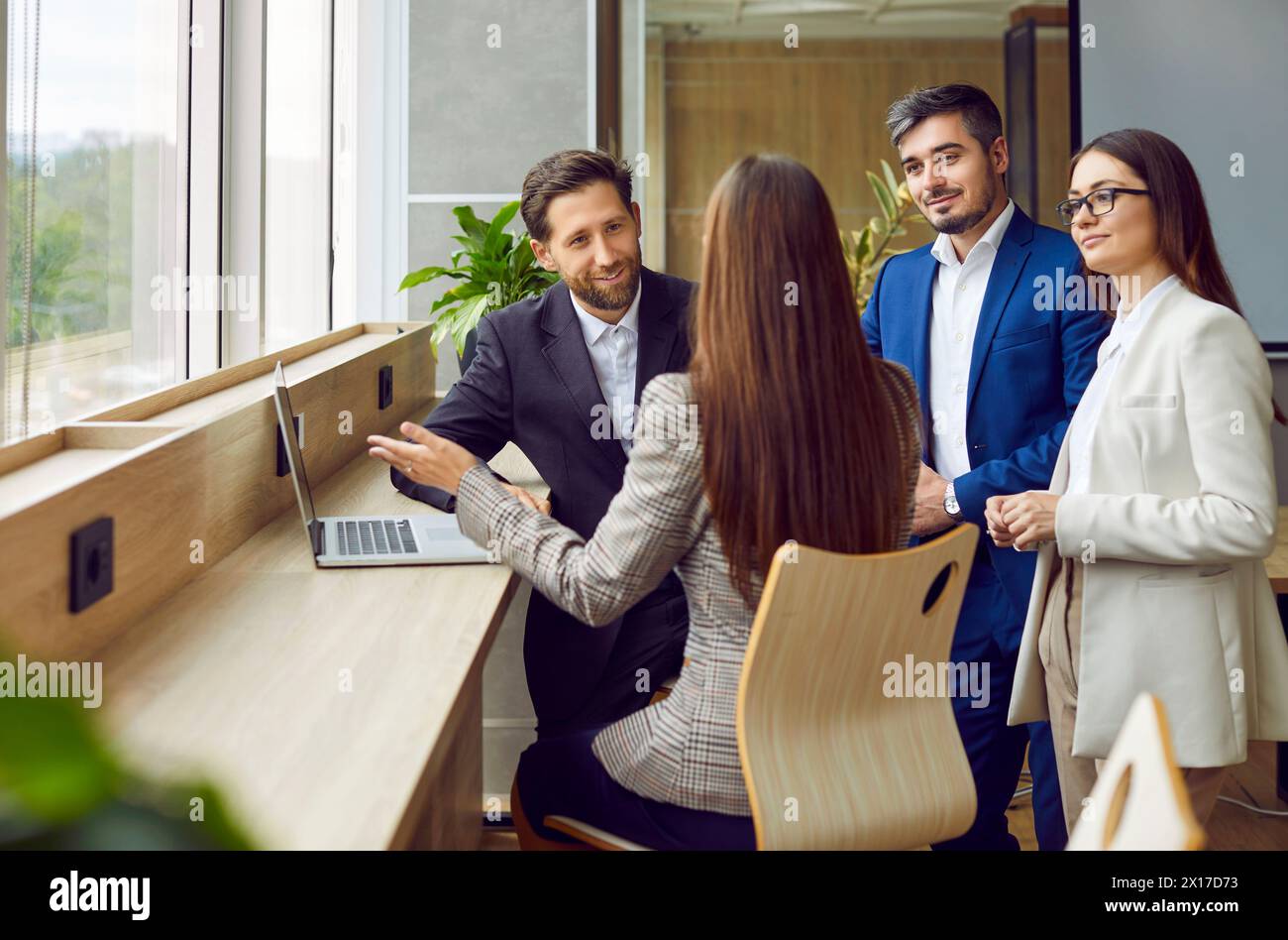 Engaging office hi-res stock photography and images - Alamy