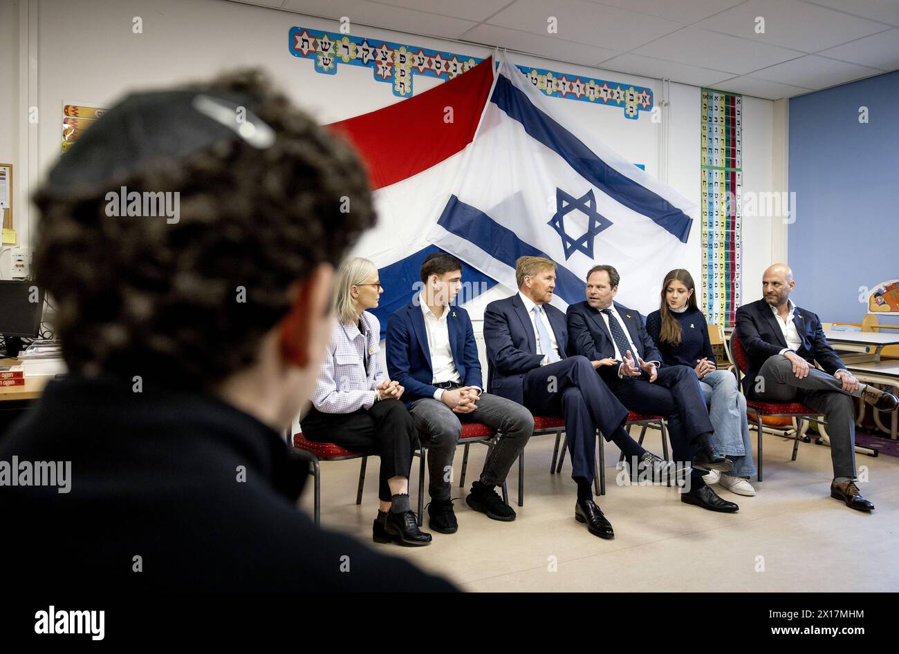 AMSTERDAM - King Willem-Alexander in conversation with Jewish students ...