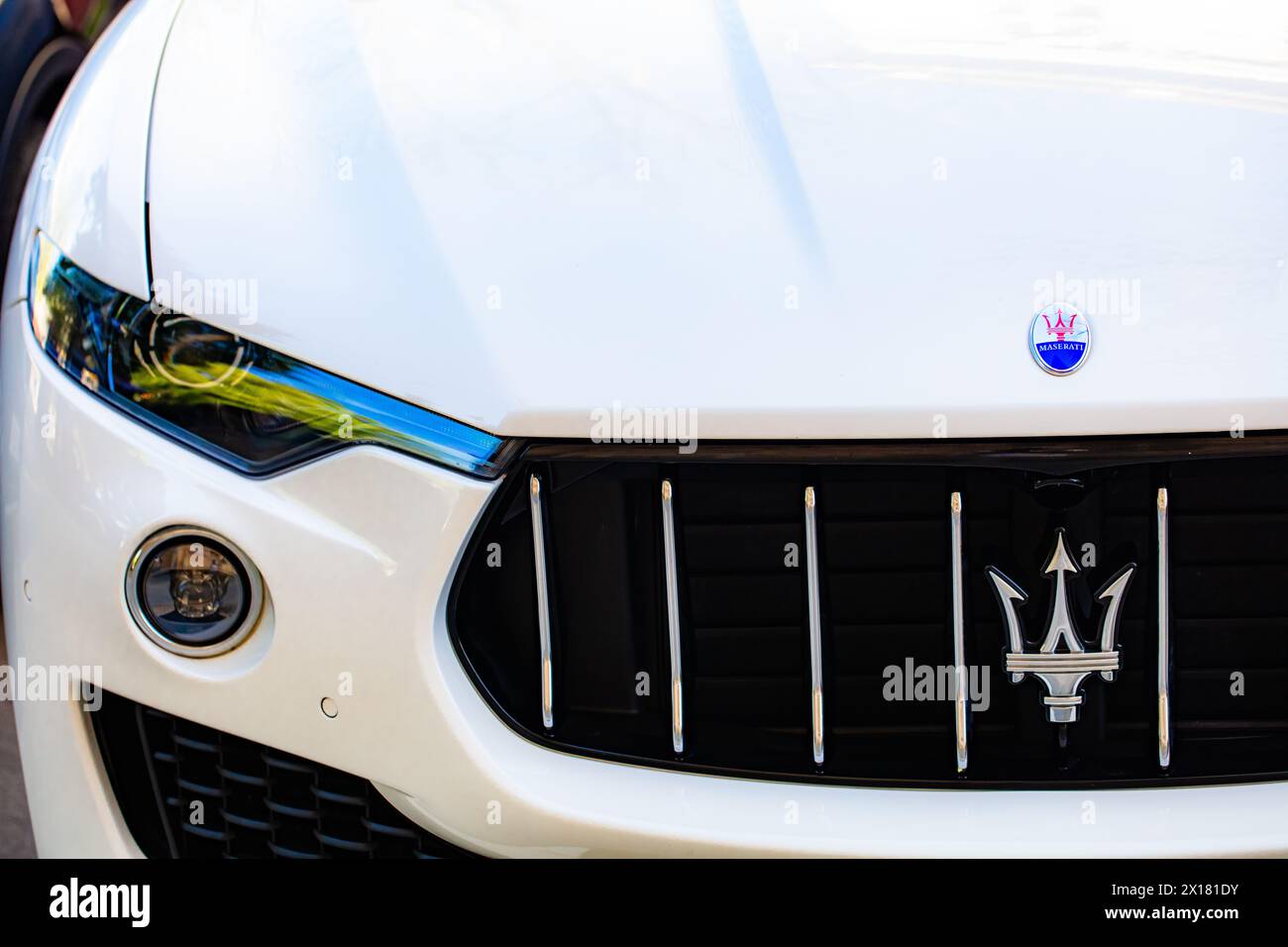 Maserati emblem hi-res stock photography and images - Page 3 Maserati emblem hi-res stock photography and images - Page 3