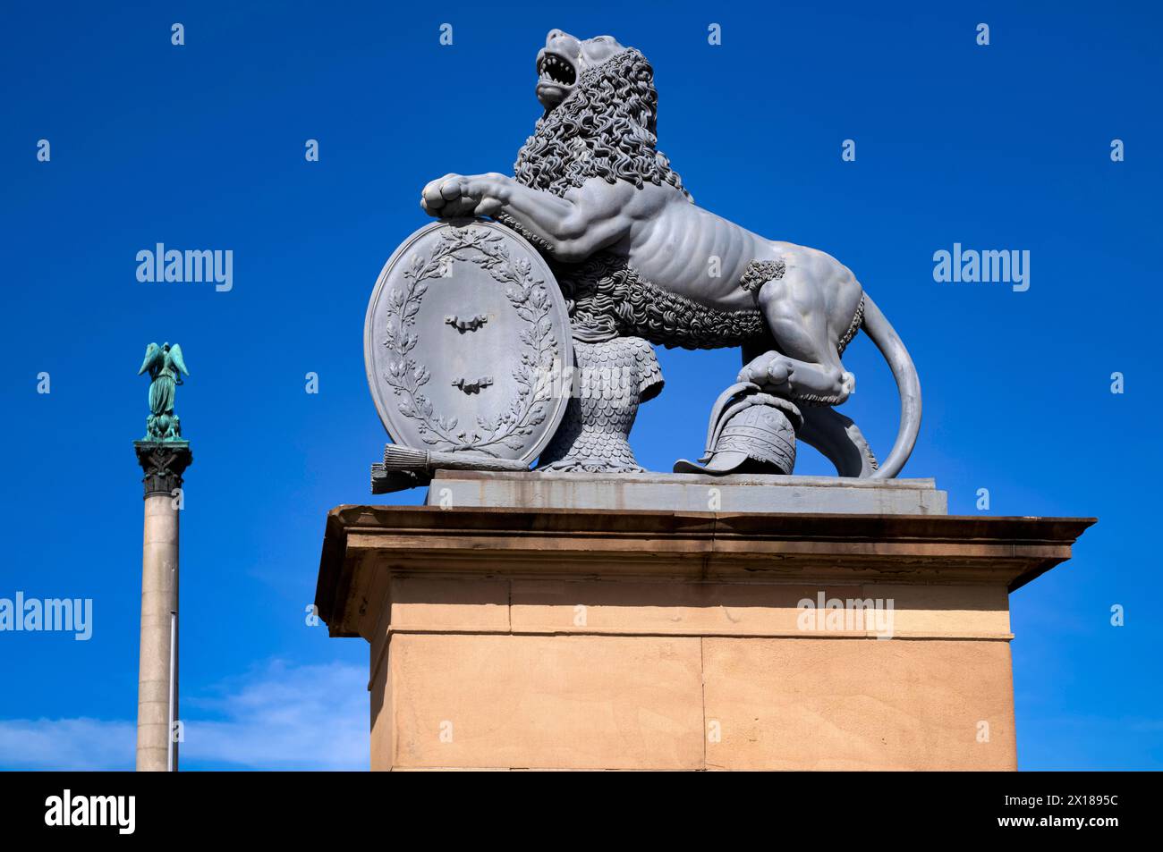 Jubilee column with Concordia, heraldic animal lion by Anton von ISOPIS in front of the main portal and cour d'honneur Neues Schloss, Schlossplatz Stock Photo