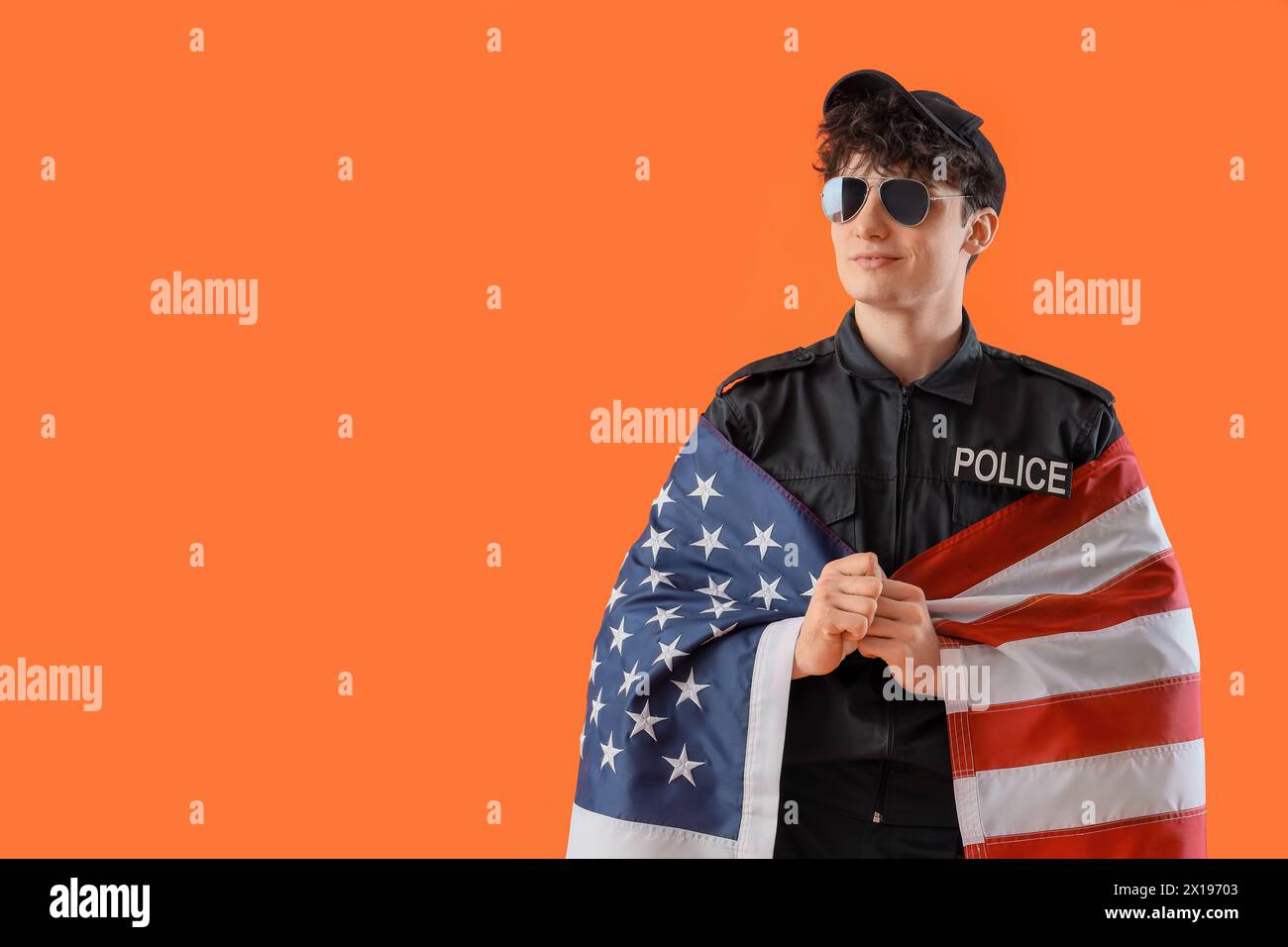Police officer america male hi-res stock photography and images - Alamy