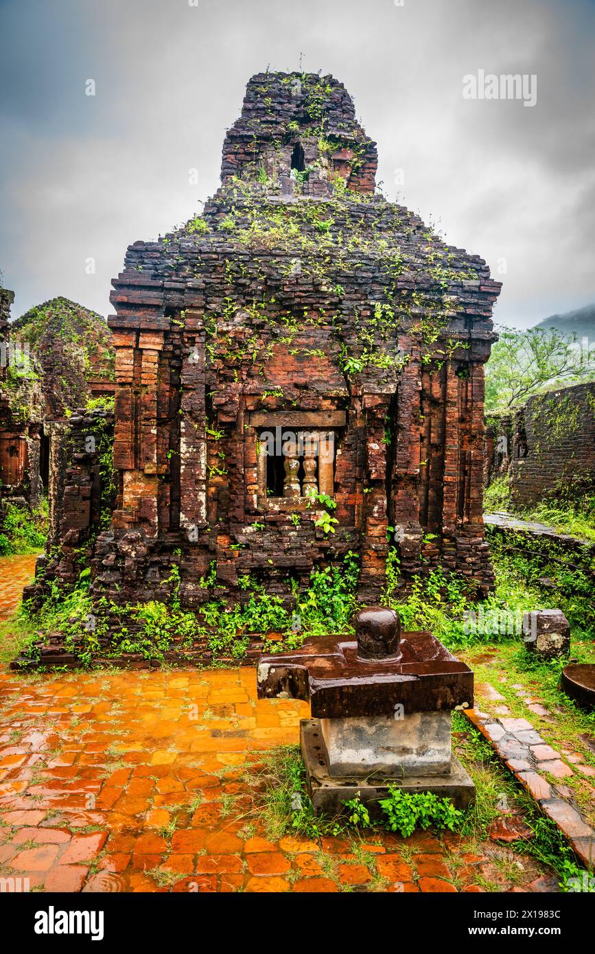 Ruins of Shaiva Hindu temples in central Vietnam Stock Photo
