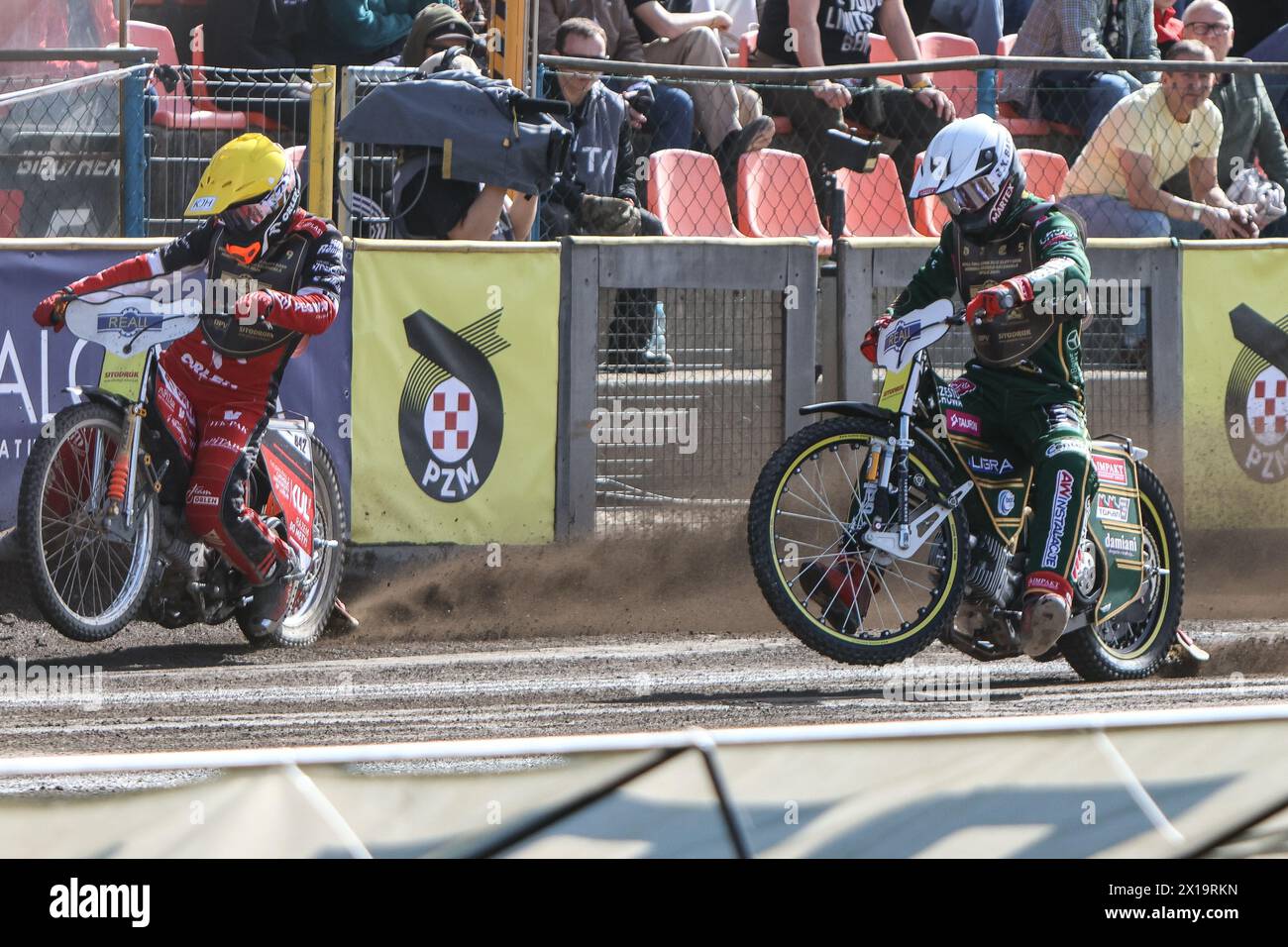 04.01.2024 Opole, Poland, Speedway (zuzel) - Golden Helmet (Reall Final Turnieju o Zloty Kask ) op: Mateusz Cierniak, Kacper Woryna Stock Photo