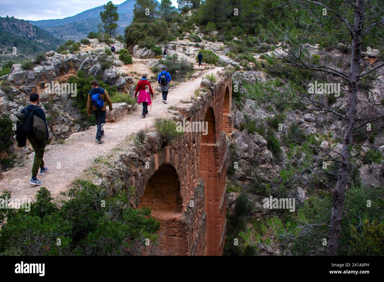 Ruta del Acueducto Romano de Peña Cortada (Calles, Valencia). trekking. Stock Photo