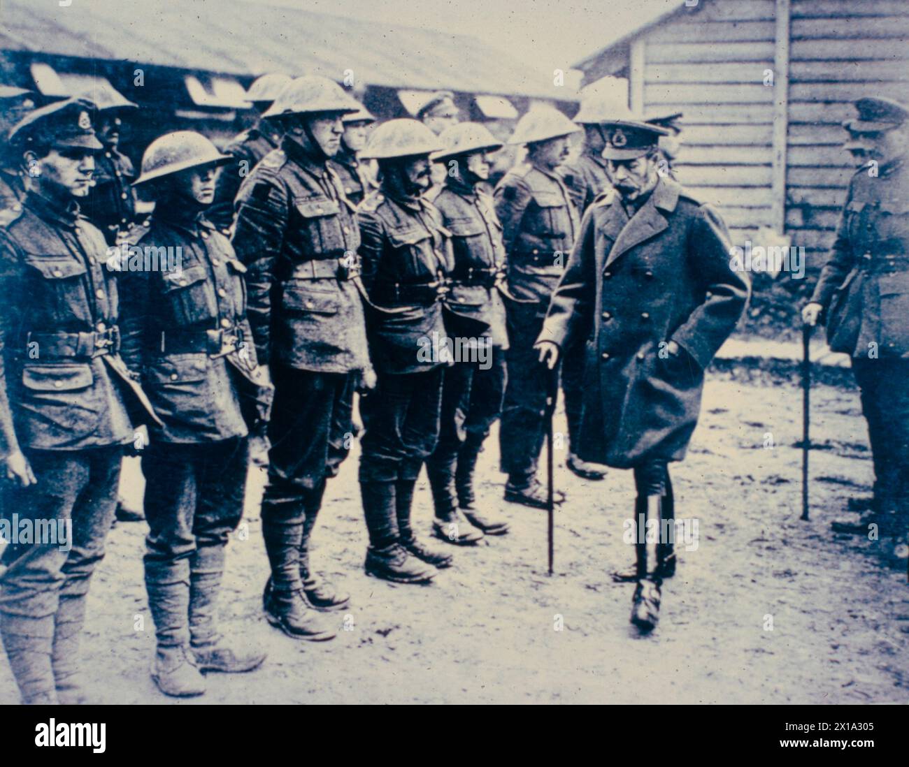 King George V of England inspects troops of the Expeditionary Forces in France, 1915 Stock Photo