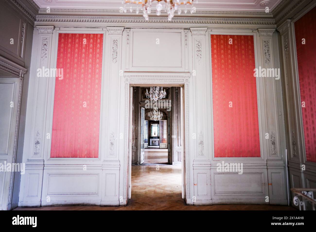 Interior photo of Palais Rothschild before the renovation as part of ...