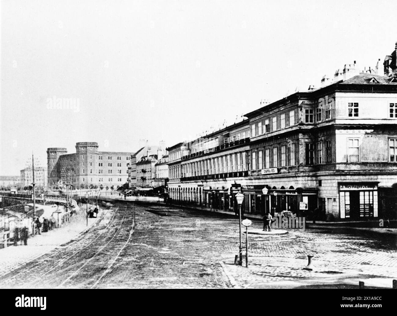 Vienna 1, Franz Josefs-Kai (Josef Quay), old house facade for instance from the today's Schwedenplatz (Schweden Square) - to the Franz Joseph barracks, 1870 - 18700101 PD5951 - Rechteinfo: Rights Managed (RM) Stock Photo