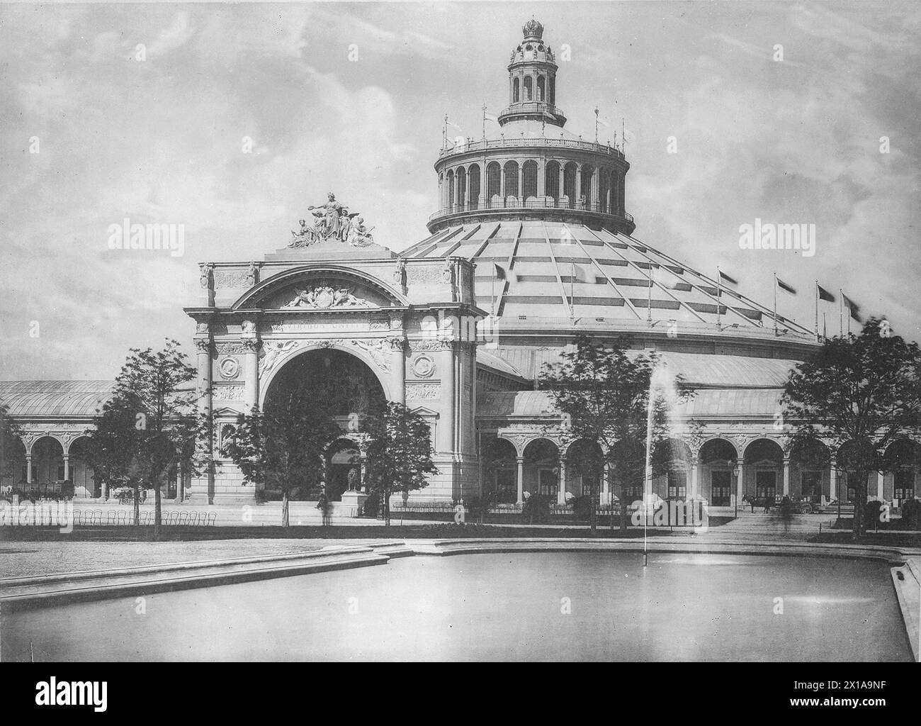 Vienna, world exposition 1873, view across the fountain on the rotunda ...