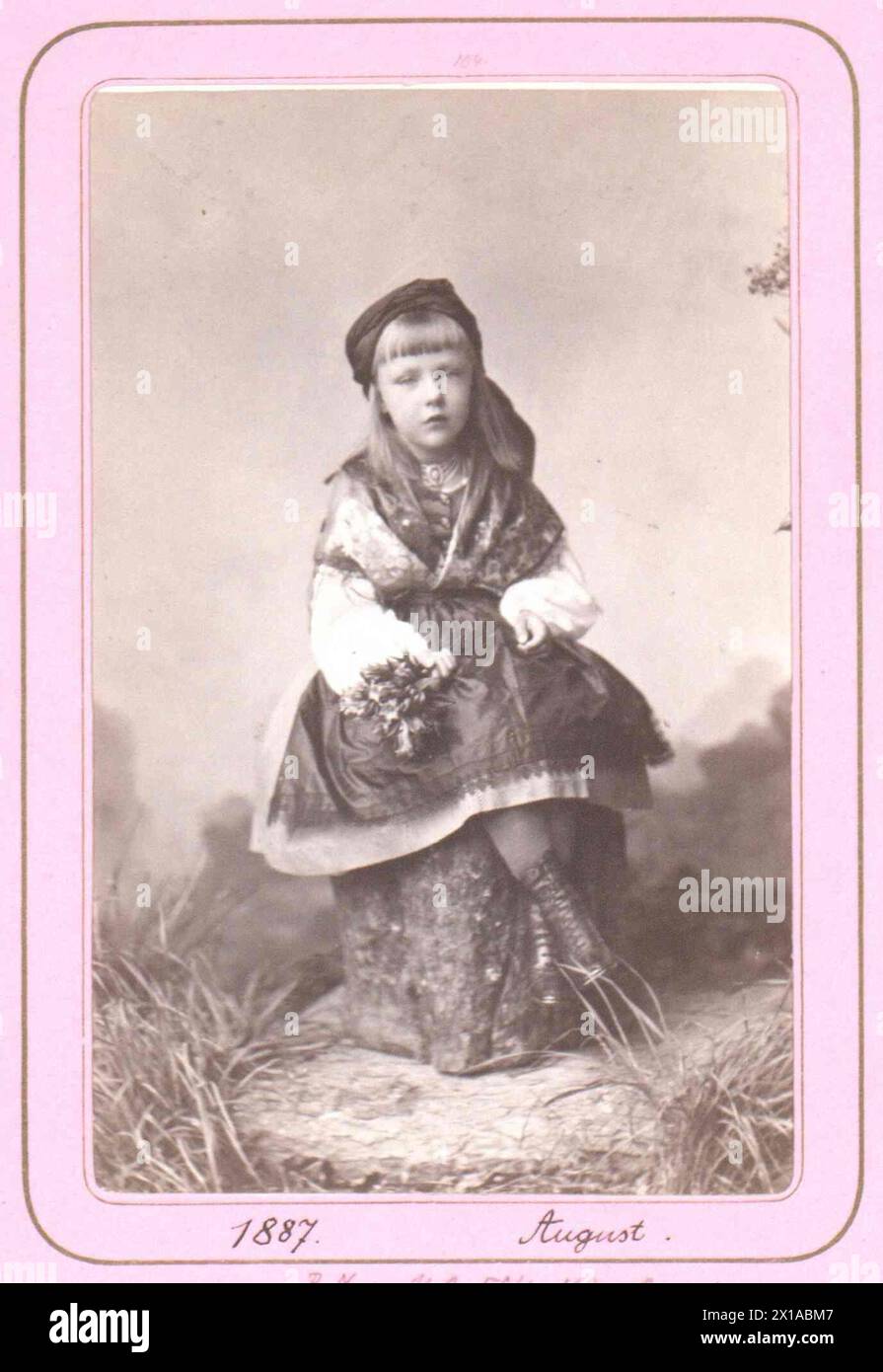 Archduchess of Austria, children image. Carte de cabinett size., 01.08.1887 - 18870801 PD0001 - Rechteinfo: Rights Managed (RM) Stock Photo