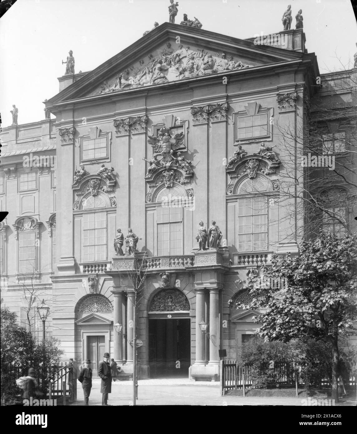 Palais Trautson Black And White Stock Photos Images Alamy palais-trautson-black-and-white-stock-photos-images-alamy