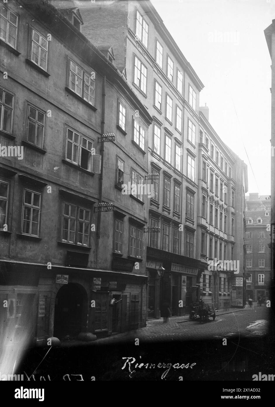 Vienna 1, Riemergasse (Riemer Alley), of number 11 upward direction ...