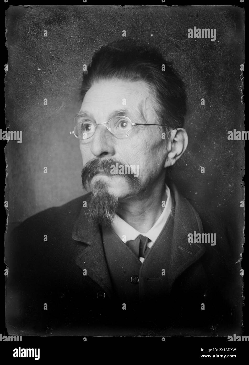 1900 1915 man hi-res stock photography and images - Alamy