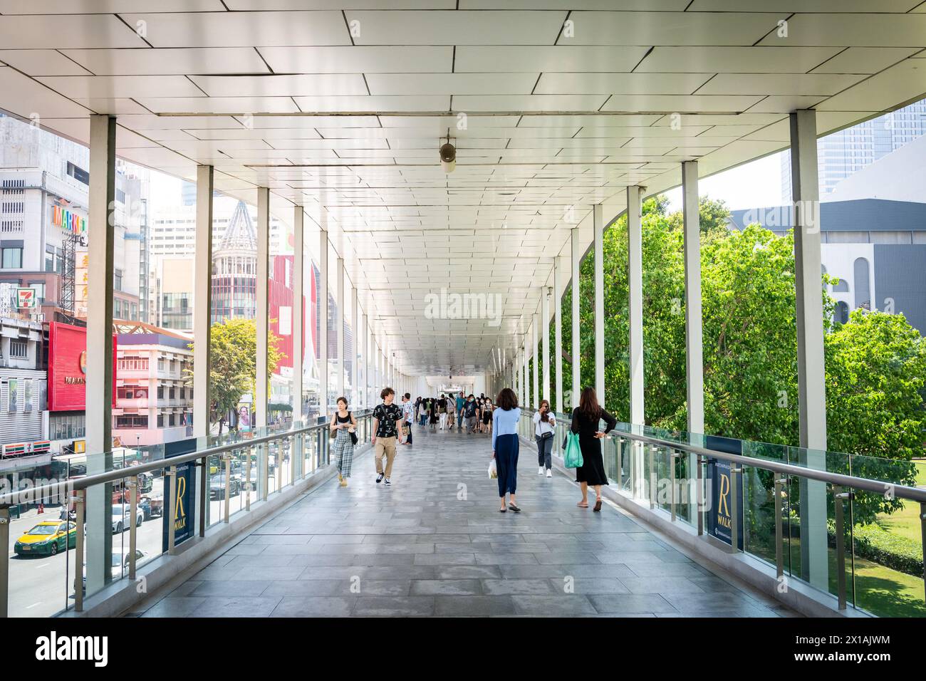 Ratchaprasong R Walk Town planning bangkok hi-res stock photography and images - Alamy