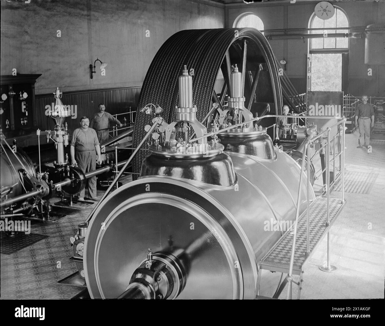 Klein-Neusiedl at the Schwechat, factory building of the papermill with steam turbine, 1920 - 19200101 PD2278 - Rechteinfo: Rights Managed (RM) Stock Photo