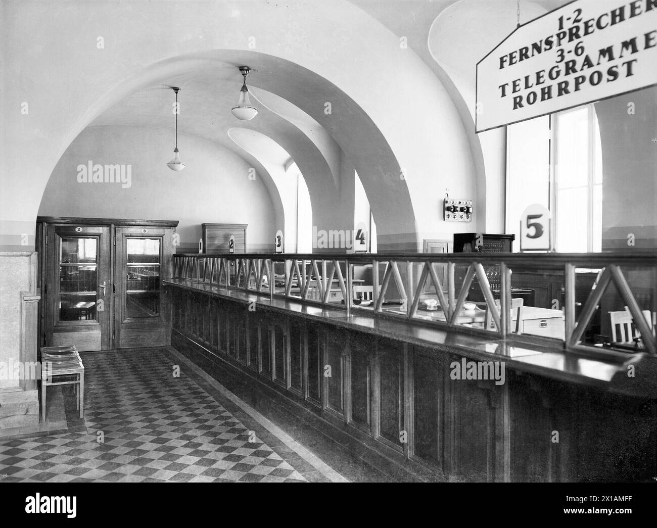 Vienna 1, Laurenzerberg (peak) 2, telephone charges office (former telegraph office), interior view. memo: before 1947 modified, 1925 - 19250101 PD9598 - Rechteinfo: Rights Managed (RM) Stock Photo