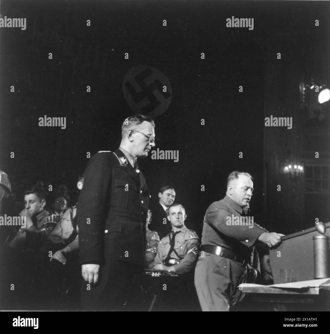 Buerckel enunciate what issue the plebiscite, Buerckel on the lectern, left-wing Seyss-Inquart, 10.4.1938 - 19380410 PD0145 - Rechteinfo: Rights Managed (RM) Stock Photo