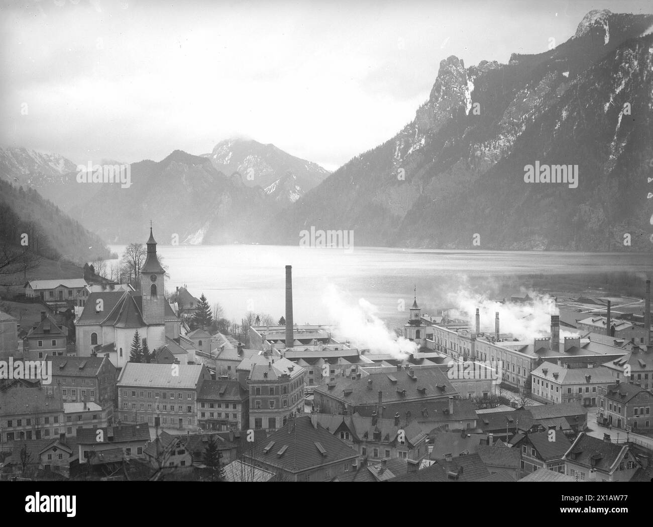 Ebensee, partial view with church and saltworks from the Golgatha from South-West, on the right of the Erlakogel (peak) (sleeping Greek), 1941 - 19410101 PD2615 - Rechteinfo: Rights Managed (RM) Stock Photo