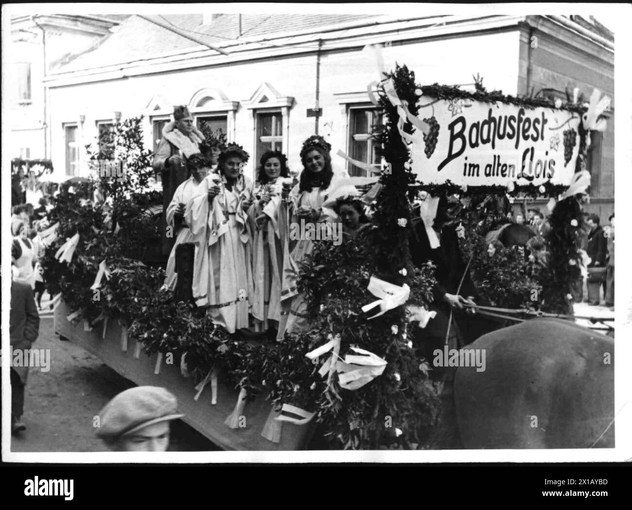 Carnival procession in Langenlois, 1949 - 19490101 PD1731 - Rechteinfo: Rights Managed (RM) Stock Photo