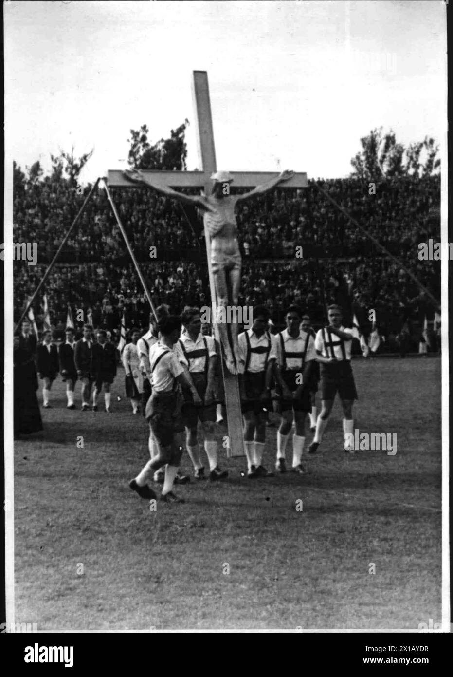 Catholics Day in the stadium, 11.06.1949 - 19490611 PD0012 - Rechteinfo: Rights Managed (RM) Stock Photo