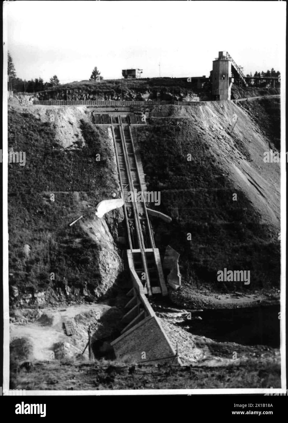 Construction of the power station Ottenstein, 07.09.1955 - 19550907 PD0007 - Rechteinfo: Rights Managed (RM) Stock Photo
