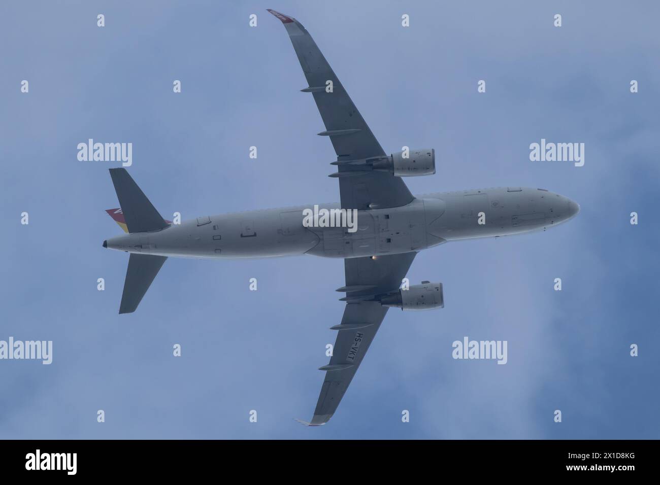 Chiangmai, Thailand -  November 14 2023:  HS-VKT A320-200 of Thai Vietjet airline. Take off from Chiang Mai International Airport to Bangkok Airport. Stock Photo