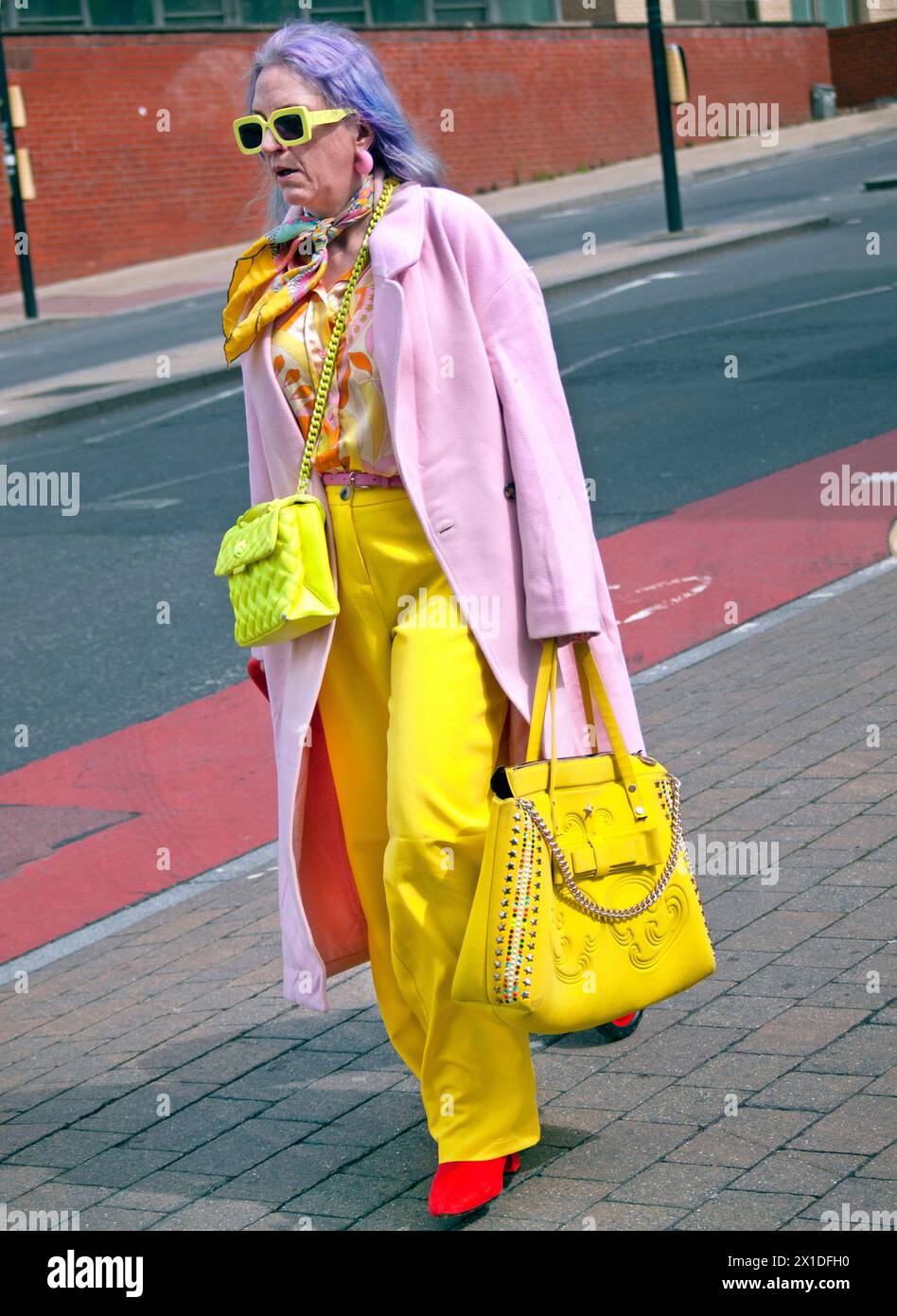 A stylish lady on a Brighton street Stock Photo