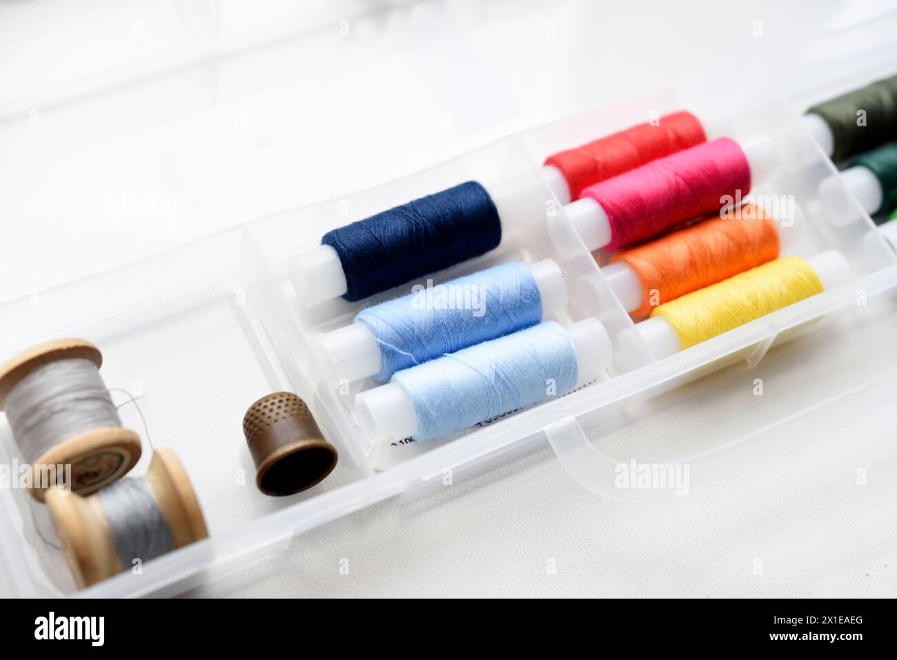 Tailor workshop needles threads hi-res stock photography and images - Alamy