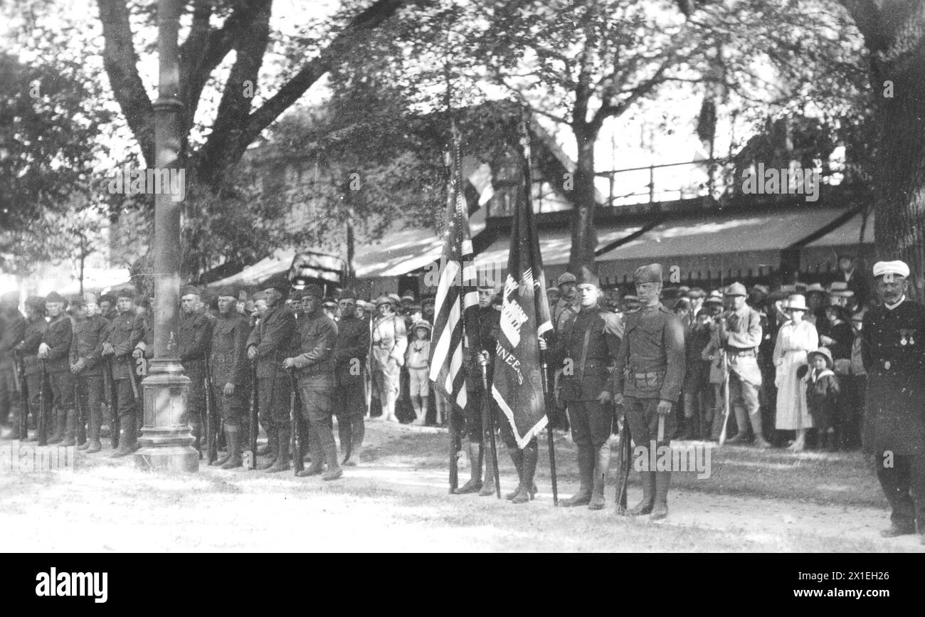 American colors and color guard ca. July 1918 Stock Photo