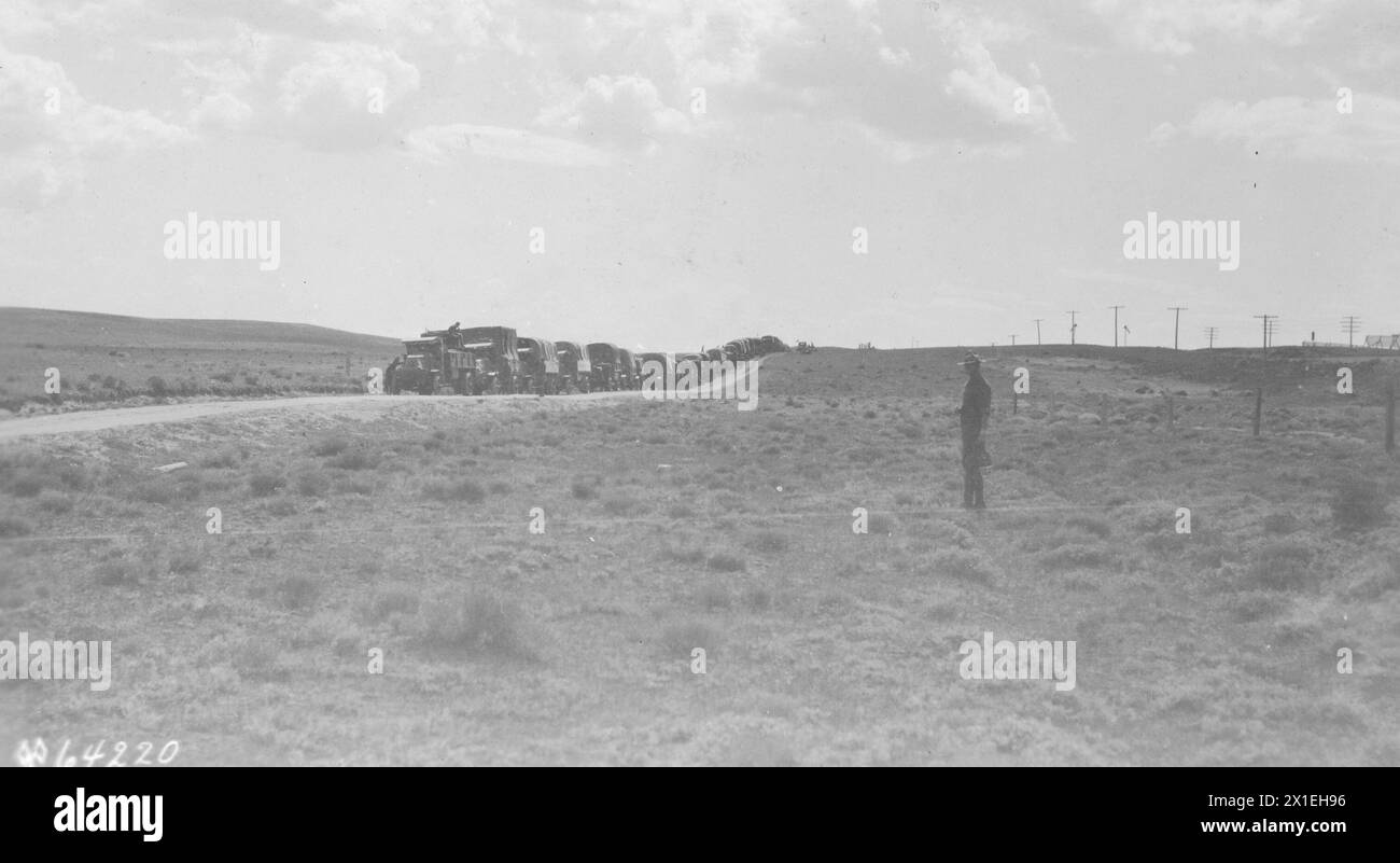 Motor Convoy Trip. The convoy somewhere in Wyoming ca. August 1919 Stock Photo