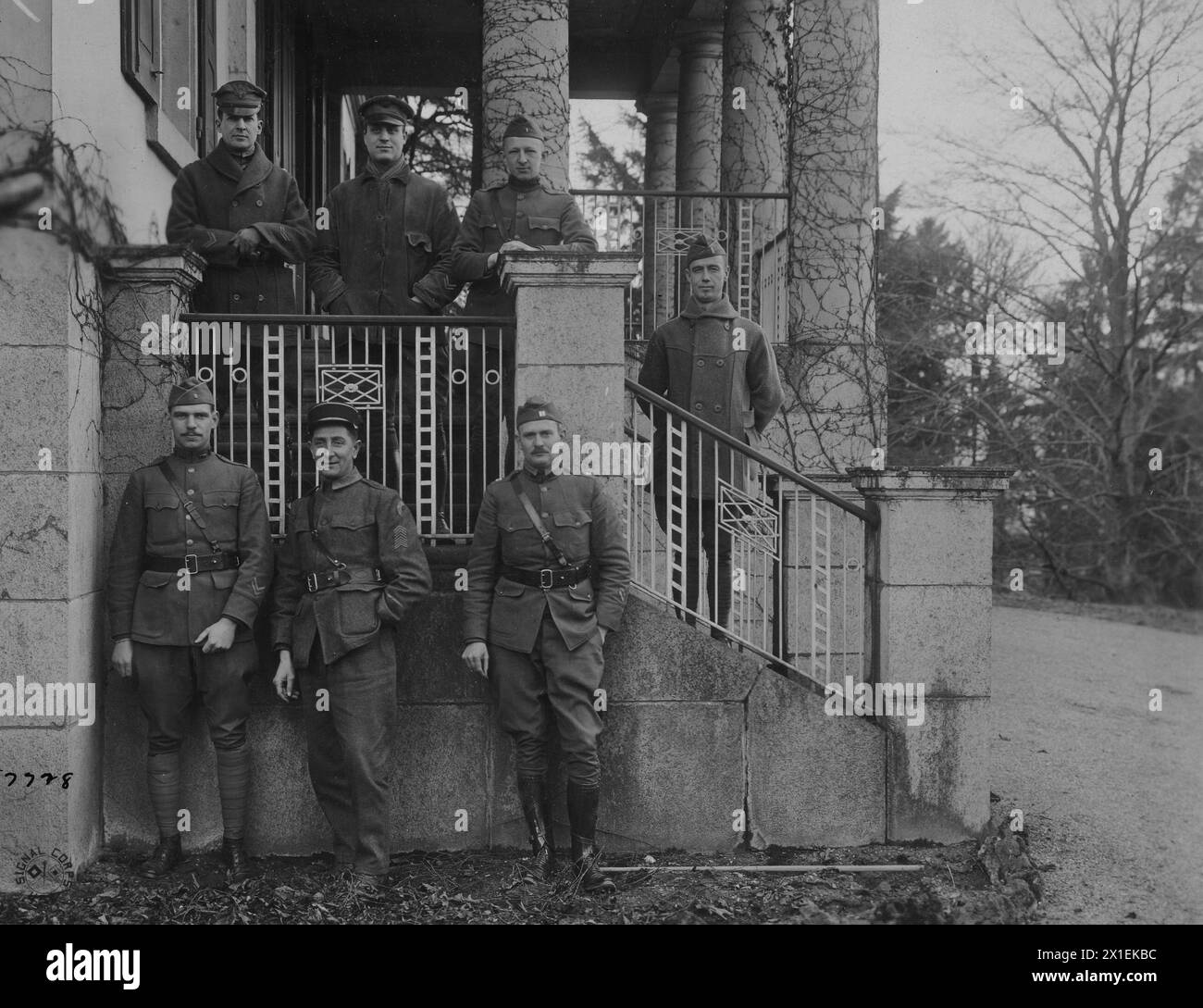 Brigadier General Douglas MacArthur; Major Walter B. Wolf, Chief of Staff; Lieutenant W.H. Wright; Captain W. Hill; Lower row, Lieutenant R. H. Weller: Lieutenant Louis Bonn, French Army Attache; Captain P.W. Bayard, Aide to General MacArthur, 42nd 'Rainbow' Division. Sinzig, Rhenish Prussia, Germany ca. 1919 Stock Photo