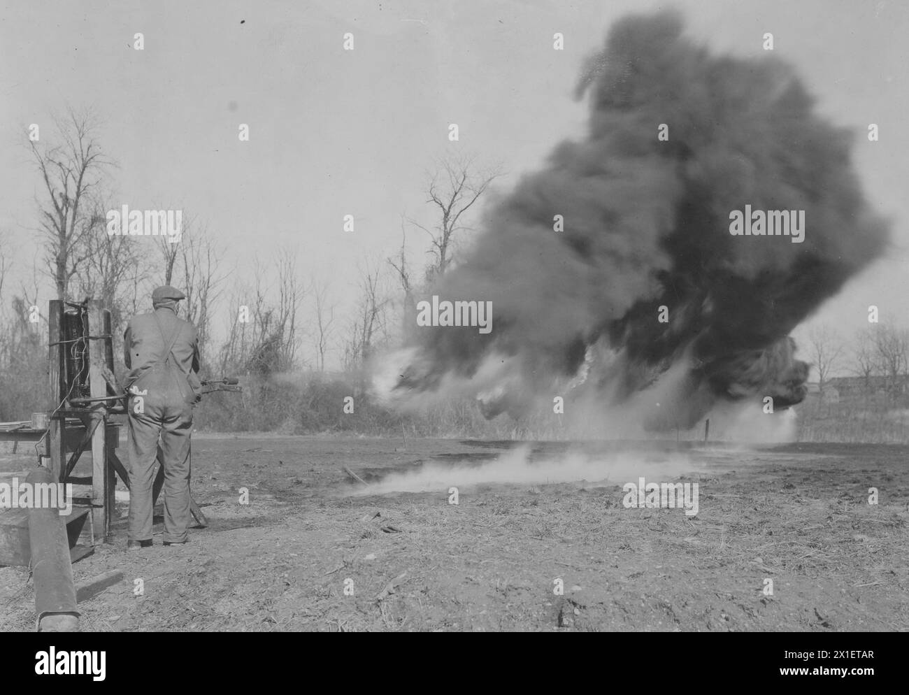 Flaming liquid gun in operation. Davis Bournonville type #2. Rear view ca. 1918 Stock Photo