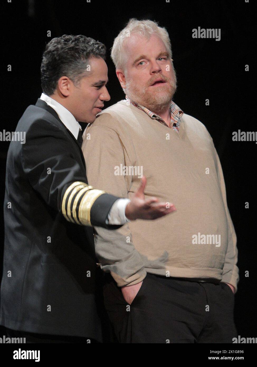 John Ortiz as 'Othello' and Academy award-winning US actor Philip Seymour Hoffman as 'Iago' during a photo rehearsal of a new staging of Shakespeare's 'Othello' at 'Akzent Theater' during the Vienna Festival in Vienna, Austria, 12 June 2009. The play premiers on 14 June 2009. - 20090612 PD0997 - Rechteinfo: Rights Managed (RM) Stock Photo