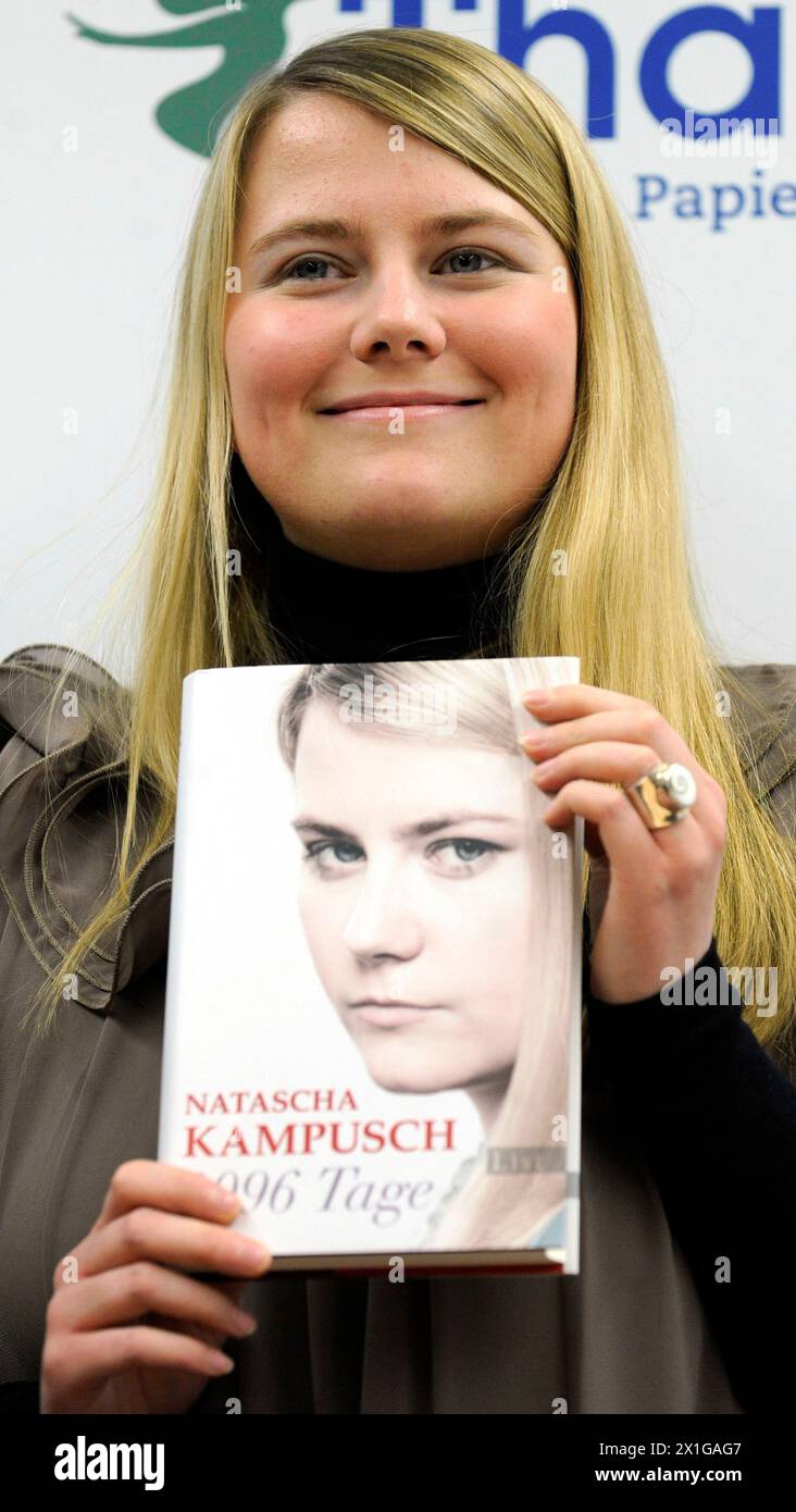 Austrian Natascha Kampusch presents her autobiography entitled '3096 days' in the bookstore 'Thalia' in Vienna on 9 September 2010. Kampusch was kidnapped at the age of 10 and held in a cellar for over eight years. - 20100909 PD1486 - Rechteinfo: Rights Managed (RM) Stock Photo