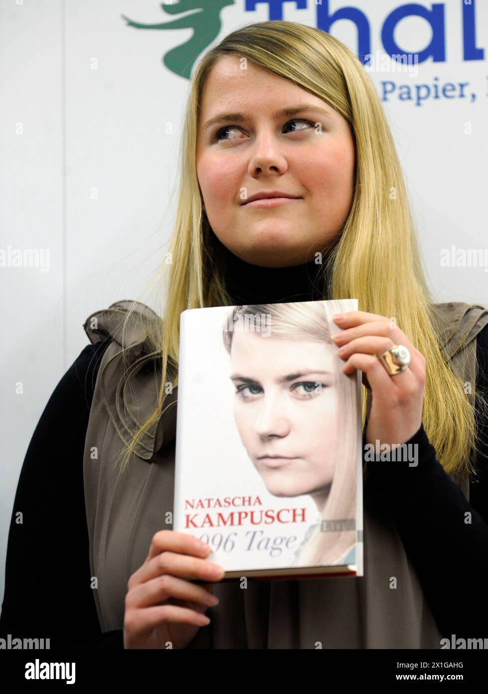 Austrian Natascha Kampusch presents her autobiography entitled '3096 days' in the bookstore 'Thalia' in Vienna on 9 September 2010. Kampusch was kidnapped at the age of 10 and held in a cellar for over eight years. - 20100909 PD1422 - Rechteinfo: Rights Managed (RM) Stock Photo