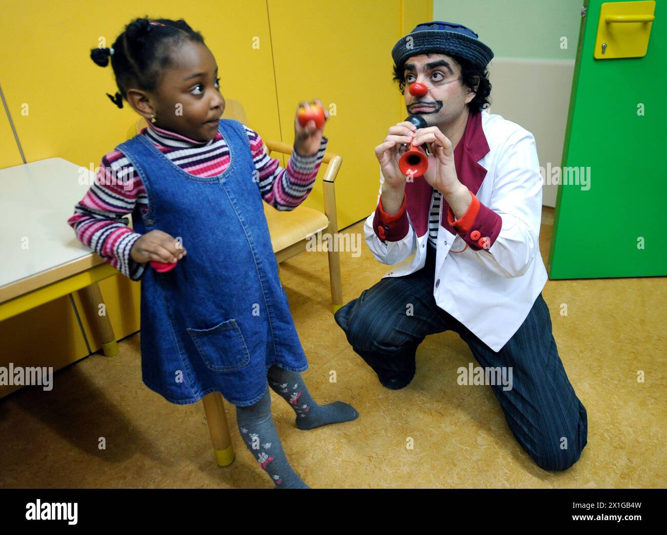 Opera singer Rolando Villazon as clown on behalf of the Red Nose Clown Doctors visiting the children's ward of the SMZ Ost in Vienna on 19th November 2010. - 20101119 PD0589 - Rechteinfo: Rights Managed (RM) Stock Photo