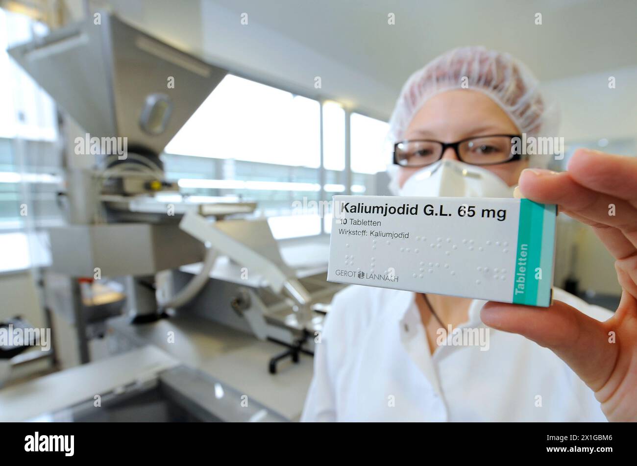 Feature - Illustration pictures of 'potassium iodide tablets': production of potassium iodide tablets, picture taken on Monday, March 21, 2011, in the company 'G.L.Pharma GmbH' in Lannach (Styria). - 20110321 PD7800 - Rechteinfo: Rights Managed (RM) Stock Photo